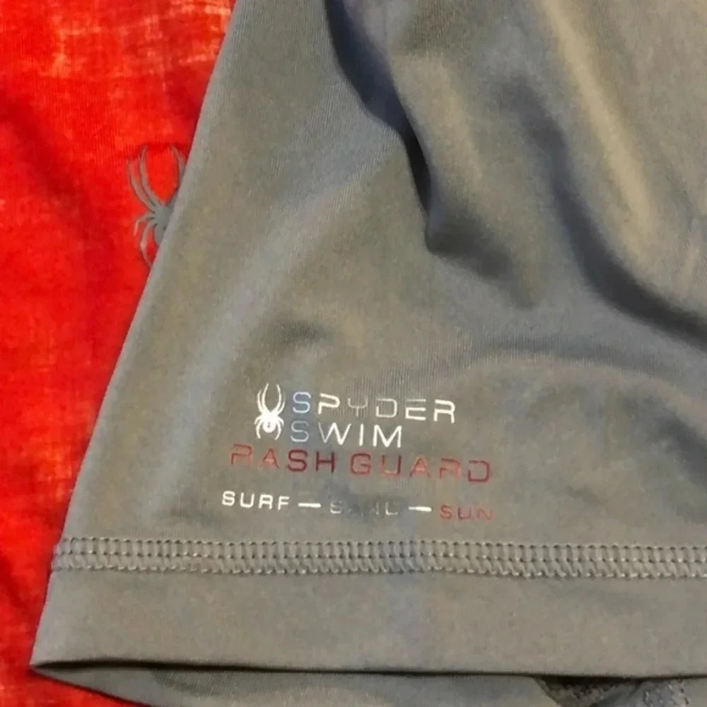 Mens large- spyder swim rash guard top